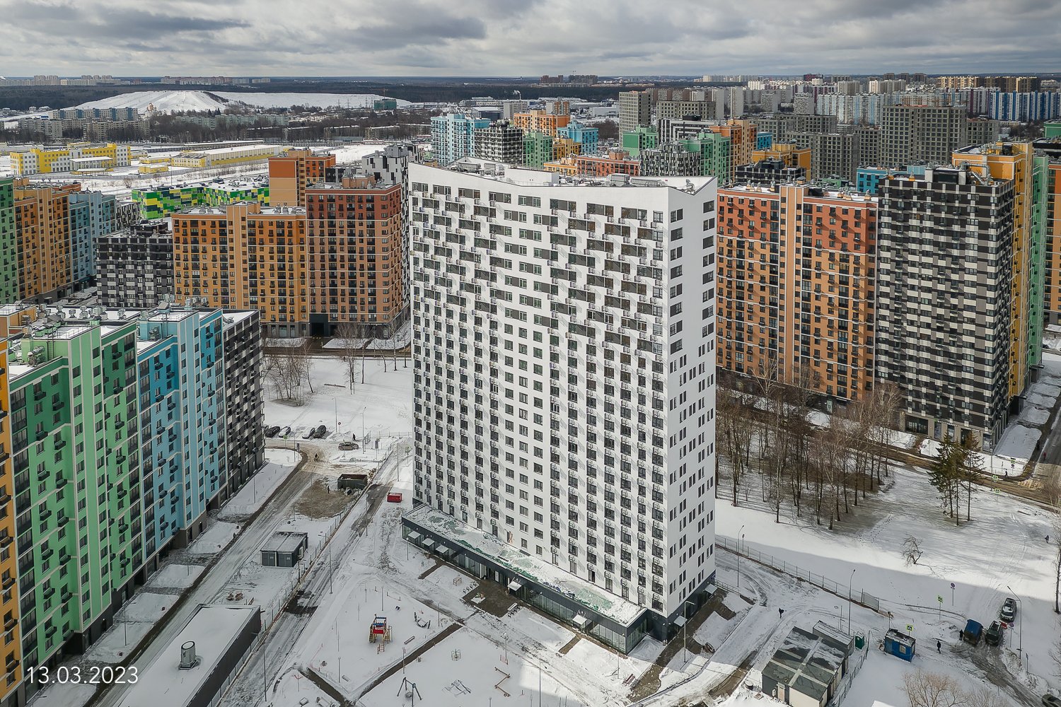 2023 Март