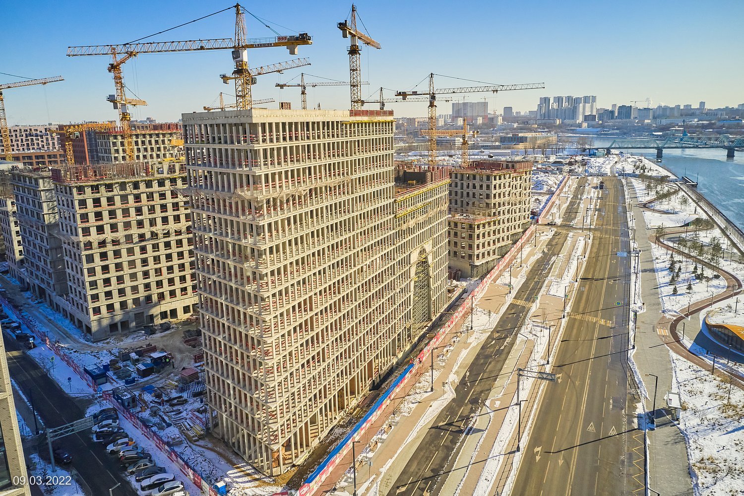 2022 Март