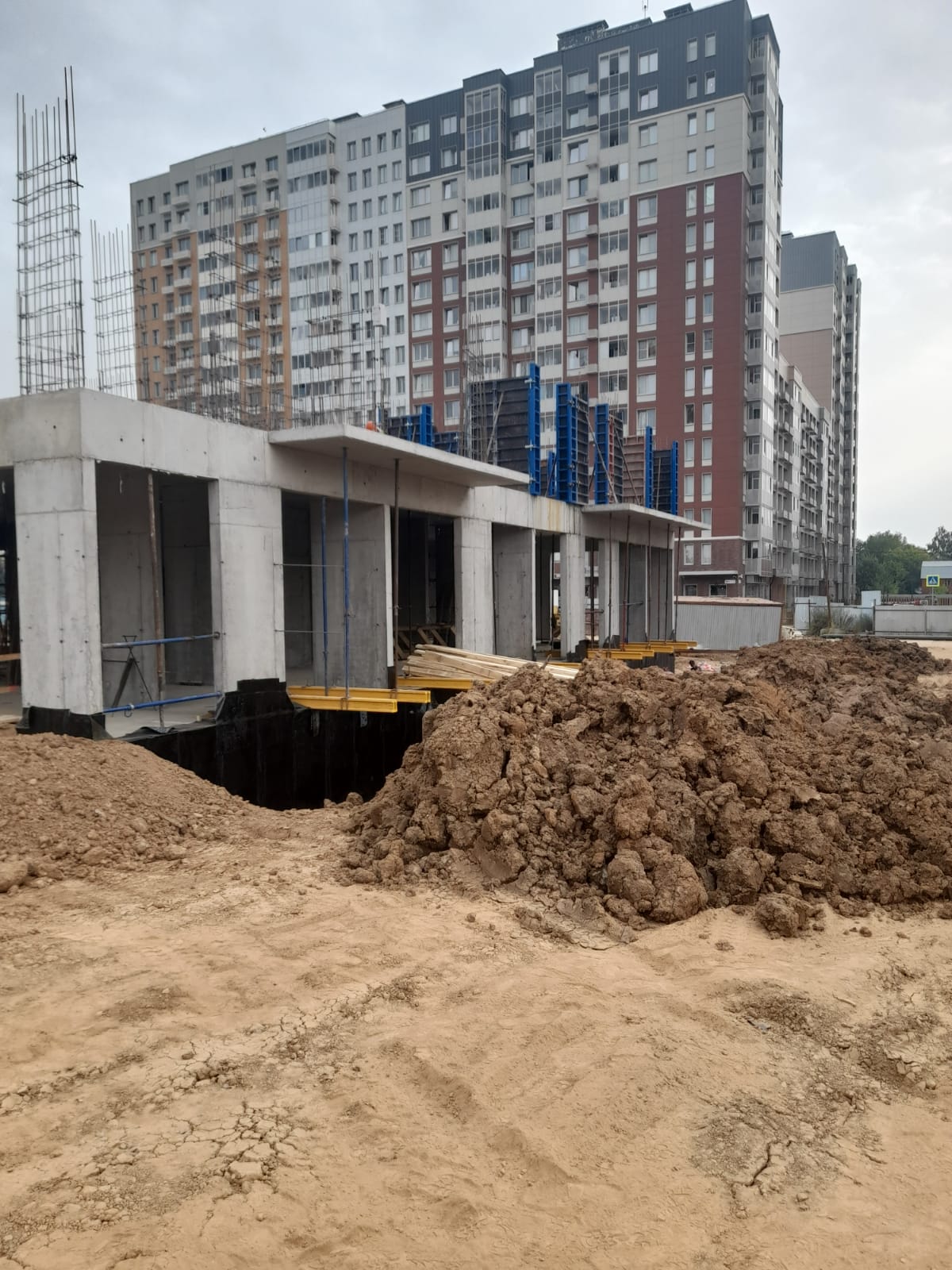 2022 Август